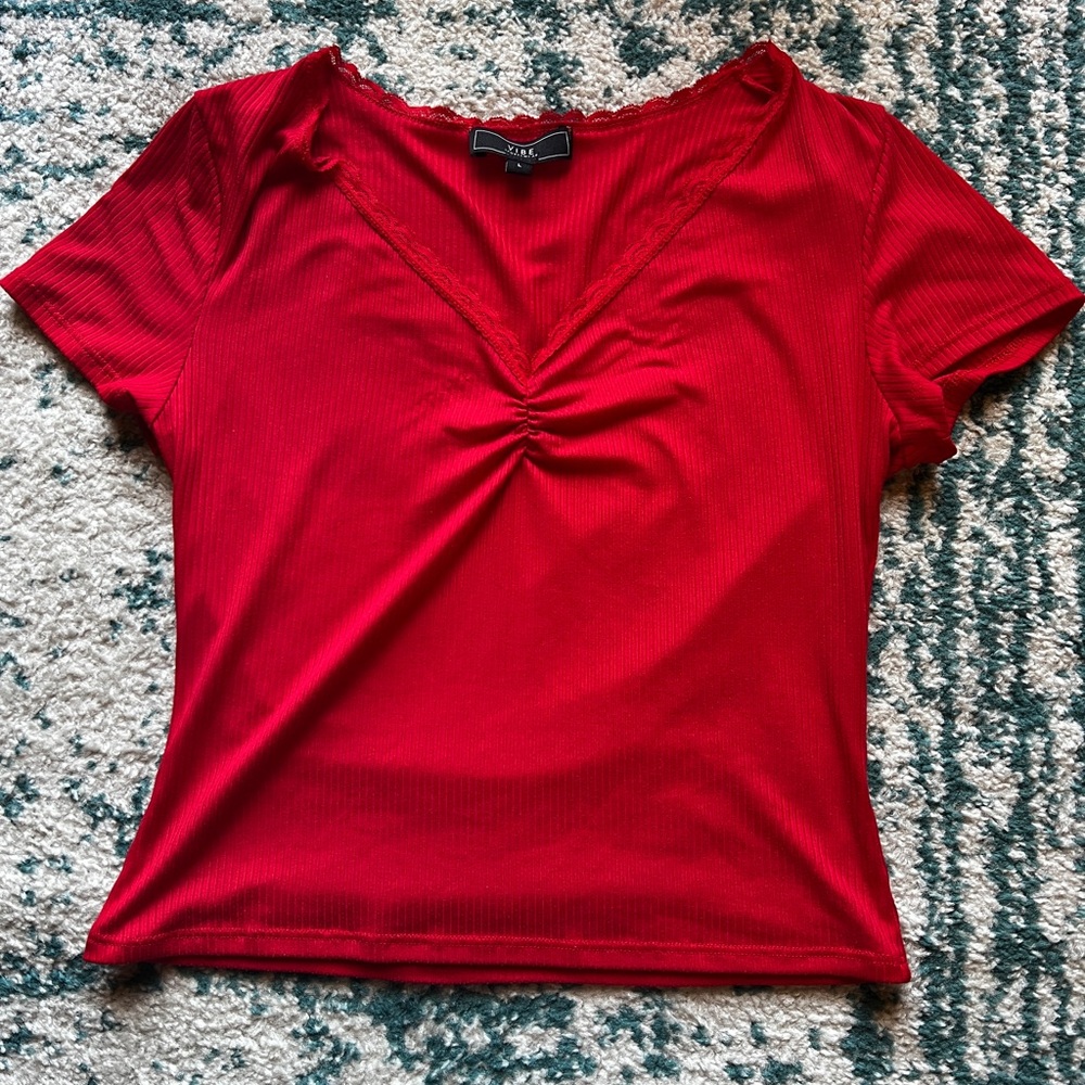 Red Short-Sleeve V-Neck Ruched Women's crop  Top
